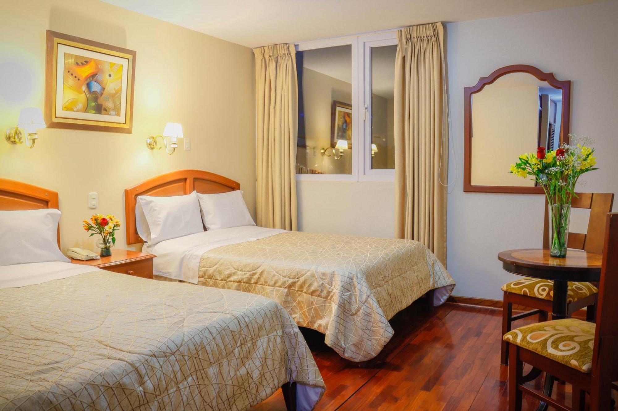 Hotel Manhattan Inn Airport Лима Экстерьер фото